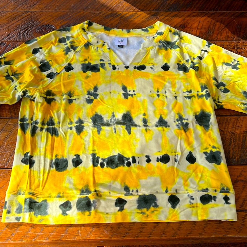 Woman’s Cabi sweater size small. Never Been worn. Color is yellow/black